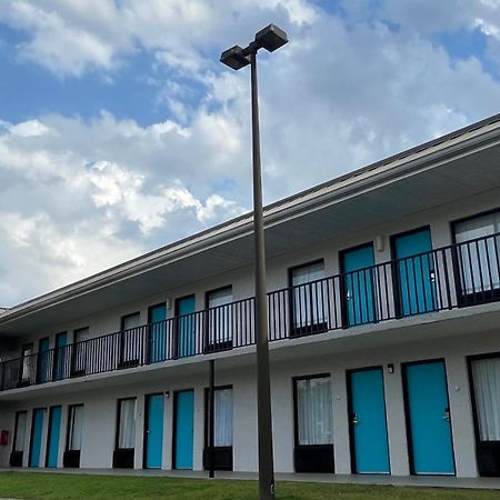 Clarion Inn & Suites Kissimmee-Lake Buena Vista South Kültér fotó